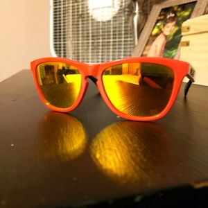 Oakley polarized sunglasses, mens, red and black, plastic, wayfarer style